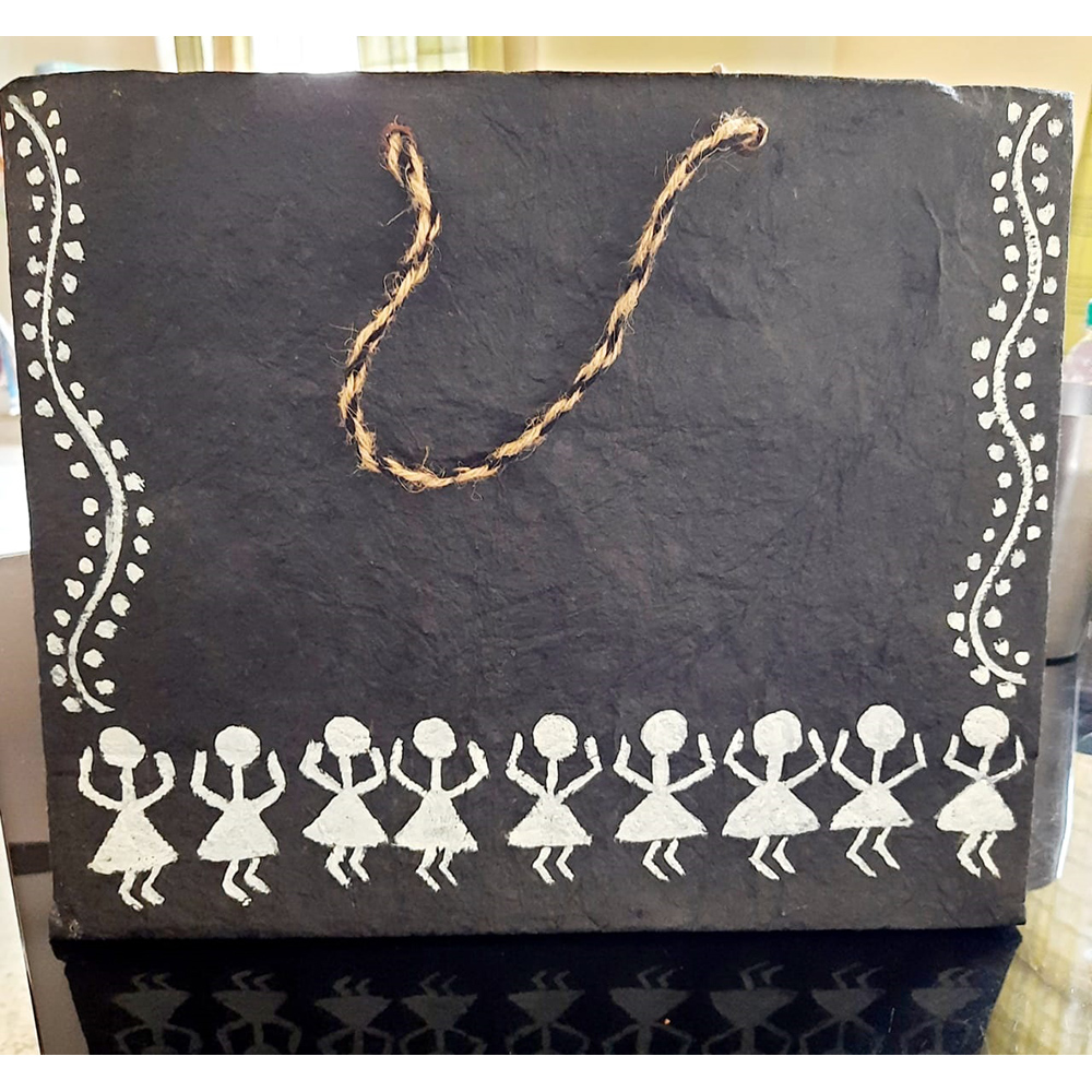 BLACK WORLI DRAWN PAPER BAG